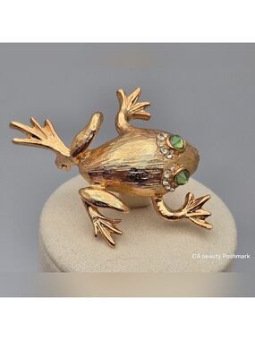 Lucky Frog w/Green Gem Eyes and Rhinestones Brooch Gold Tone Pin